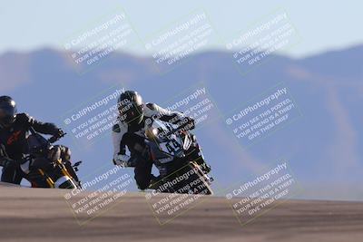 media/Nov-06-2023-Moto Forza (Mon) [[ce023d0744]]/3-Intermediate Group/Session 5 (Turn 9)/